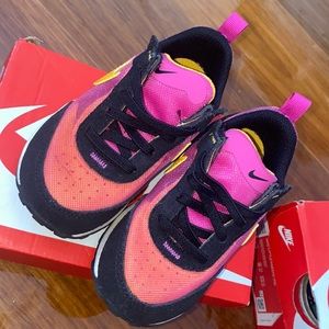 Nike waffle one